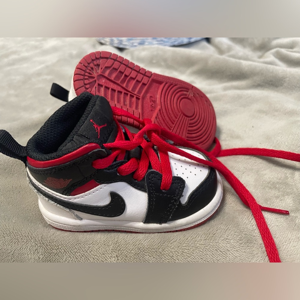 Nike Kids Black, White, and Red Sneakers